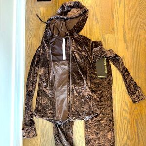 New Lululemon Crushed Velvet Sweatsuit